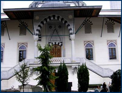 Dig Eingang der Sehitlik Camii 6