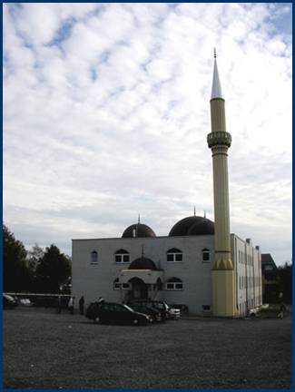 Dig Heessener Moschee von hinten 1