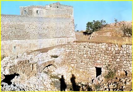 Mauern und Ruinen von Deyr ul-Umru 16-33