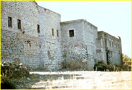 Klostermauern hinten von Deyr ul-Umru 17-1